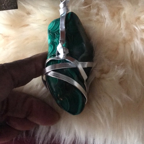 Hand wrapped Malachite stone - Picture 3 of 3